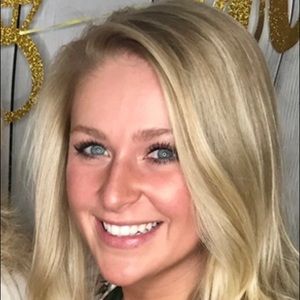 Meet your Posher, Michaela